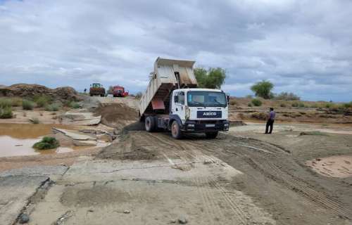 آغاز عملیات تیغ زنی و بازگشایی راه‌های روستایی در جنوب کرمان